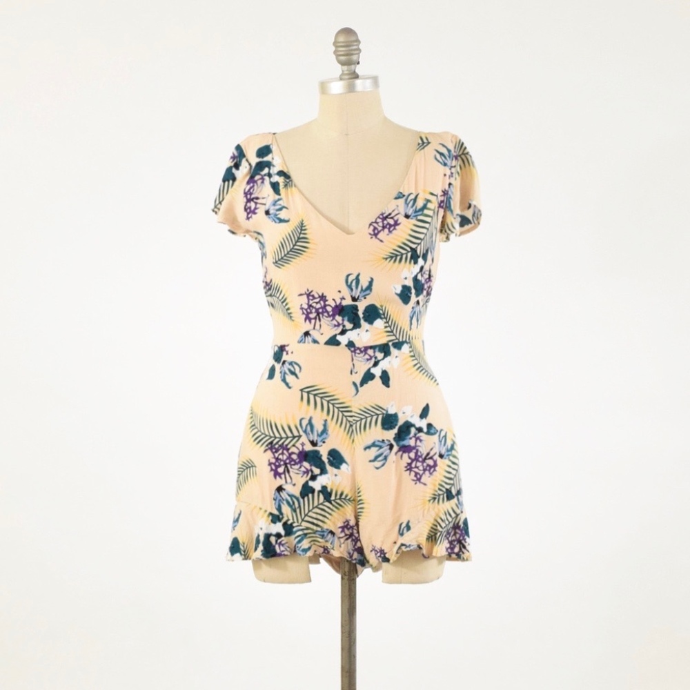 For Love & Lemons Dainty Floral Shorts Rom…
